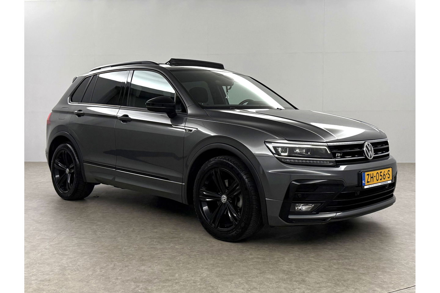 Volkswagen Tiguan 1.5 TSI 150PK ACT R-Line Pano LED Virtual Clima Cruise Carplay Navi PDC 19"LMV