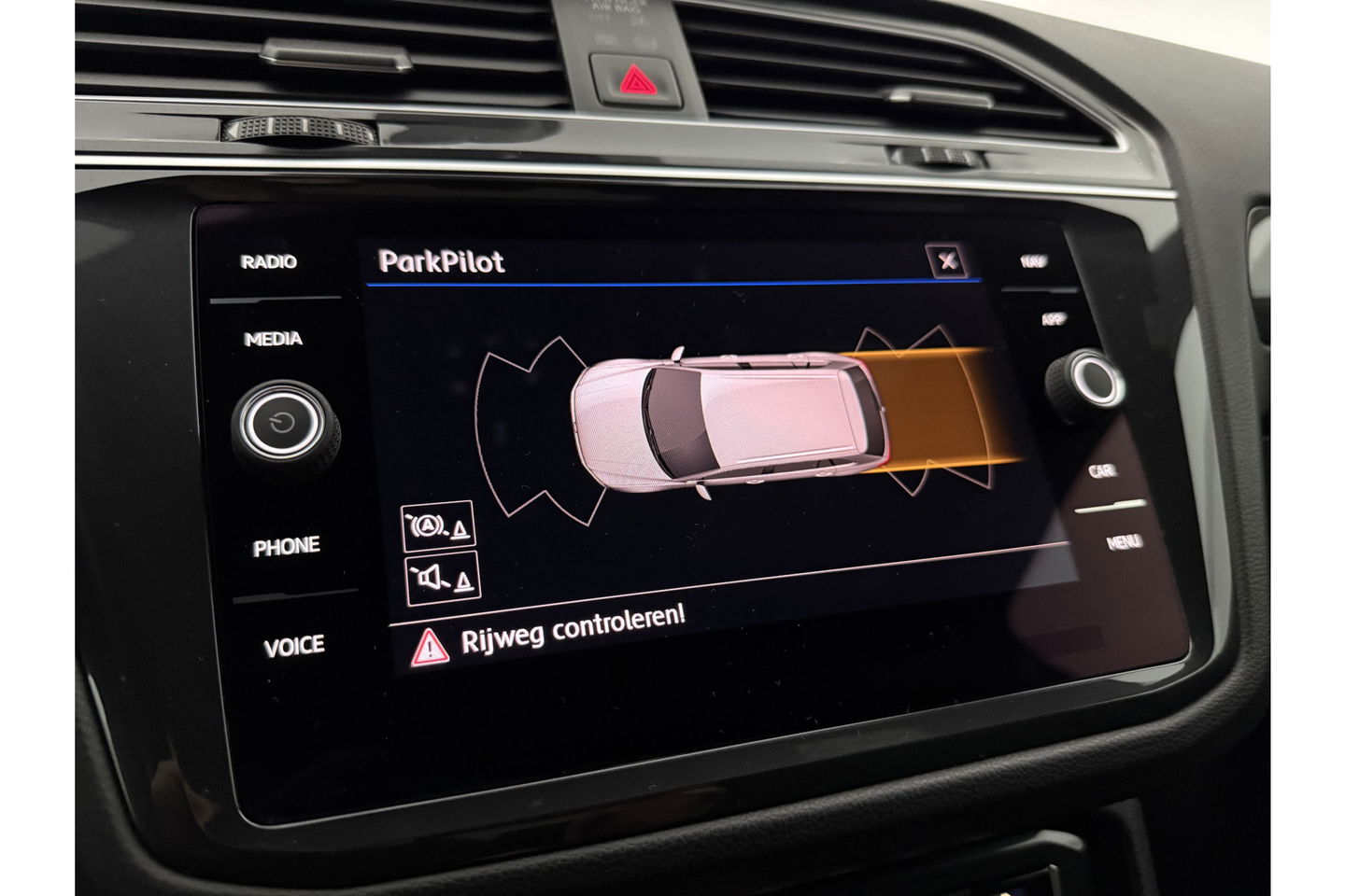 Volkswagen Tiguan 1.5 TSI 150PK ACT R-Line Pano LED Virtual Clima Cruise Carplay Navi PDC 19"LMV