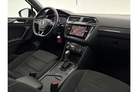 Volkswagen Tiguan 1.5 TSI 150PK ACT R-Line Pano LED Virtual Clima Cruise Carplay Navi PDC 19"LMV