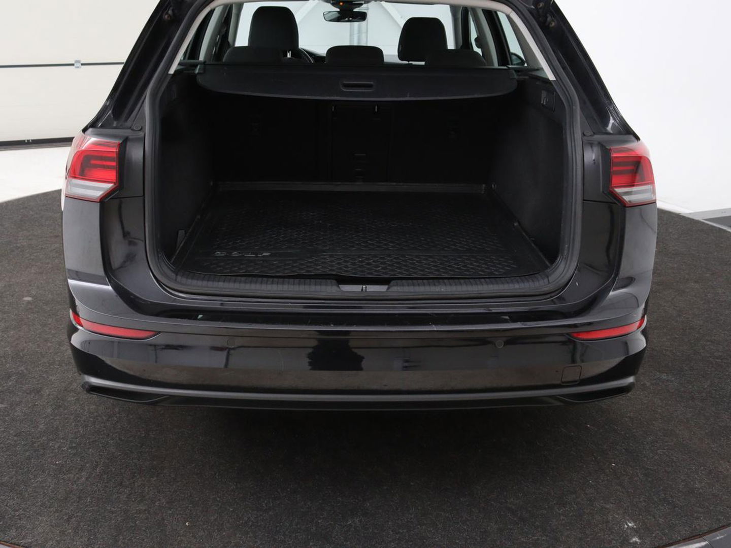 Volkswagen GOLF Variant 1.0 TSI Life Business | Stoel & Stuurverwarming | Memory | Carplay | Adaptive cruise | Sfeerverlichting | PDC
