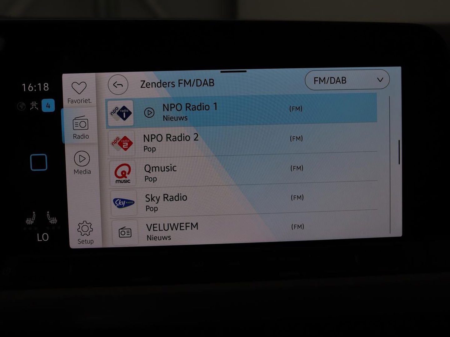 Volkswagen GOLF Variant 1.0 TSI Life Business | Stoel & Stuurverwarming | Memory | Carplay | Adaptive cruise | Sfeerverlichting | PDC