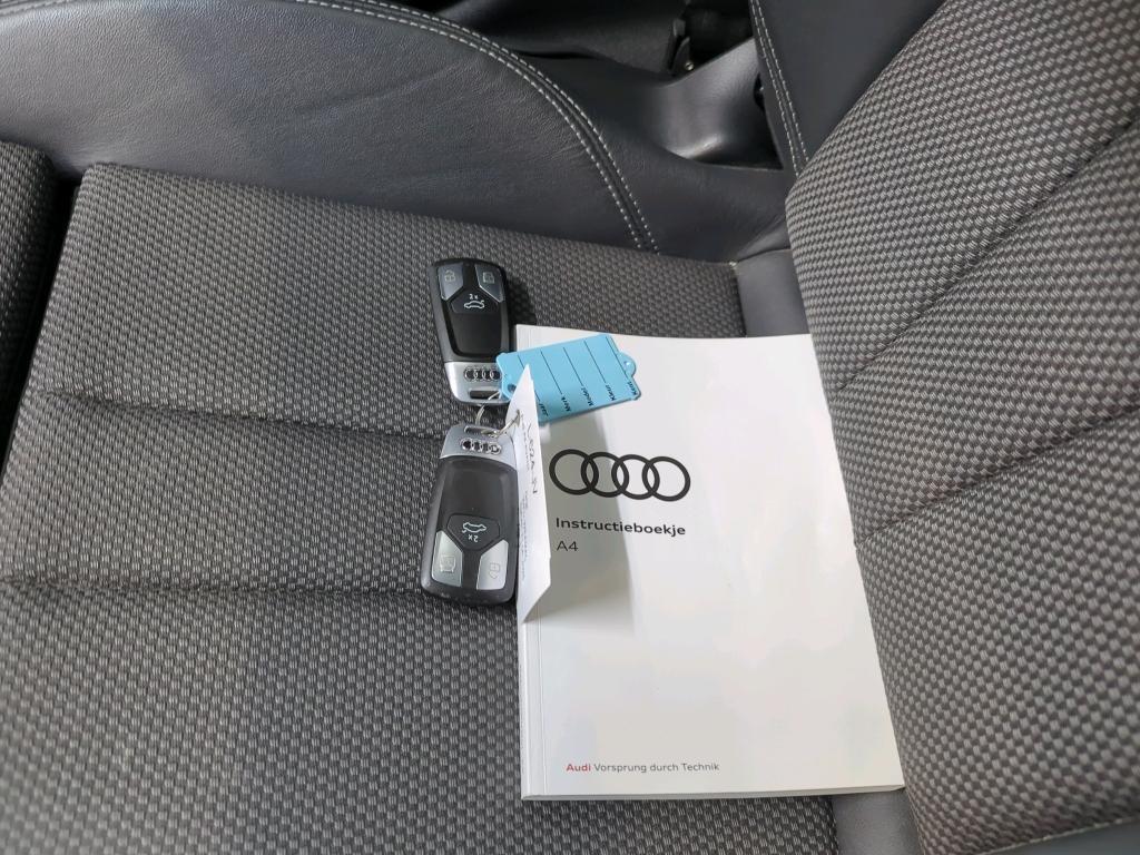 Audi A4 Avant 35 TFSI S-Line Black Edition Pano Virtual Sfeer NAP