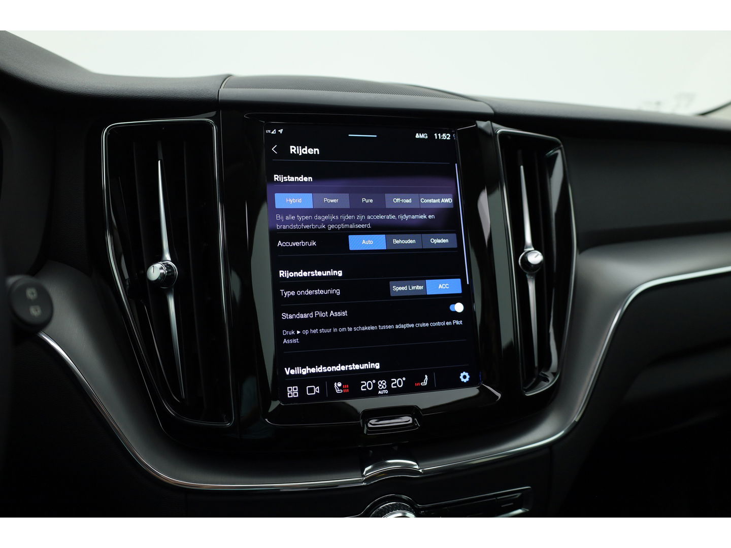 Volvo XC60 T6 Recharge Core | Pano | Pilot Assist | Camera | Stoel- Stuurverw. | Google info.