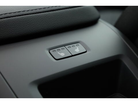 Volvo XC60 T6 Recharge Core | Pano | Pilot Assist | Camera | Stoel- Stuurverw. | Google info.