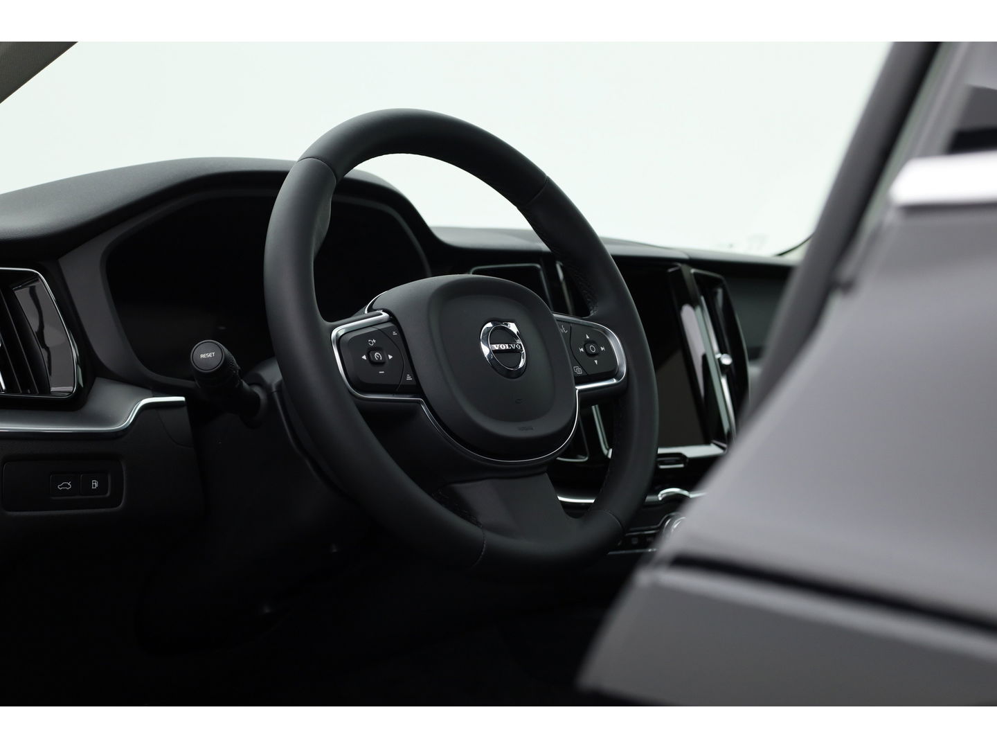 Volvo XC60 T6 Recharge Core | Pano | Pilot Assist | Camera | Stoel- Stuurverw. | Google info.