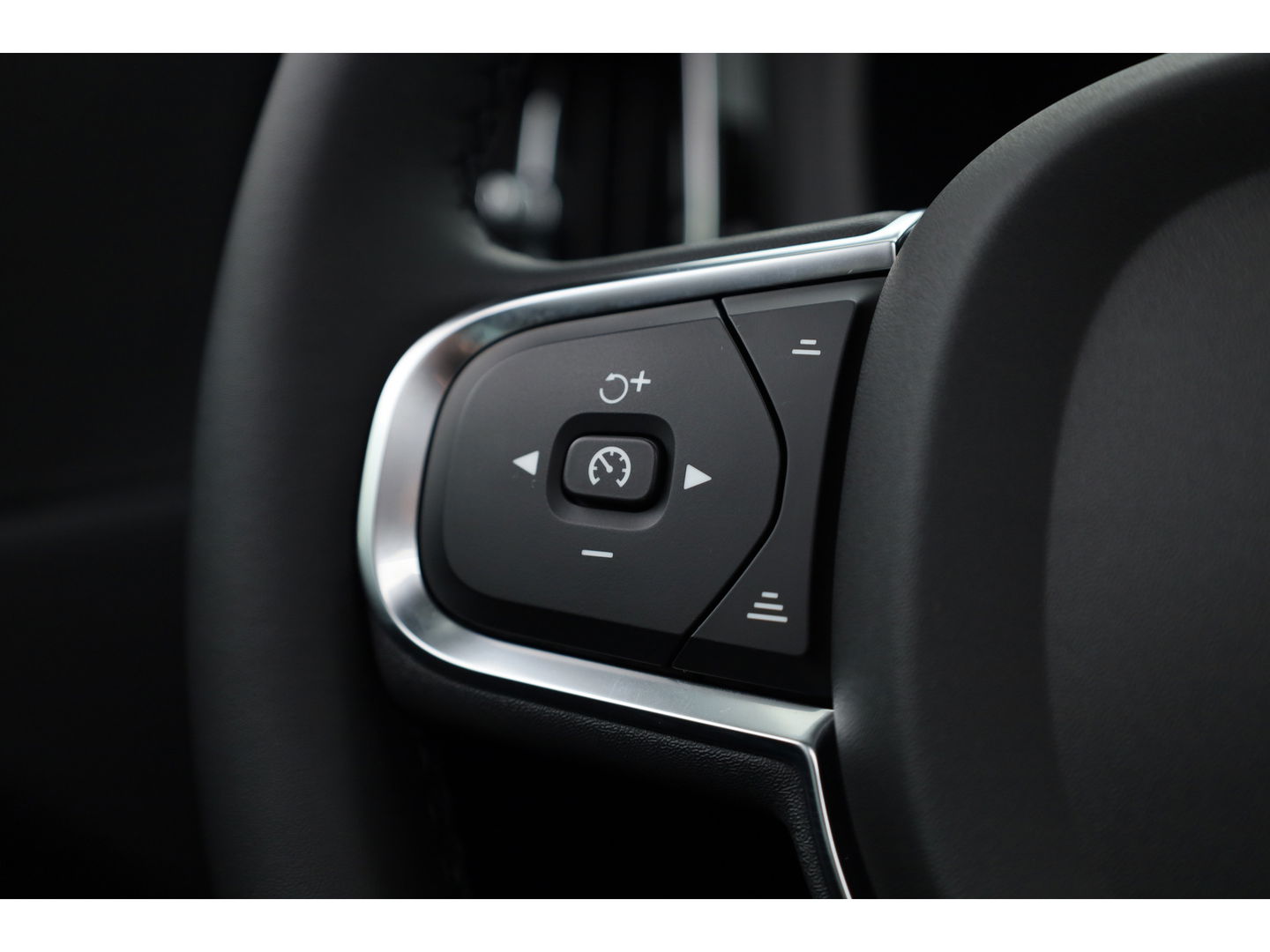 Volvo XC60 T6 Recharge Core | Pano | Pilot Assist | Camera | Stoel- Stuurverw. | Google info.