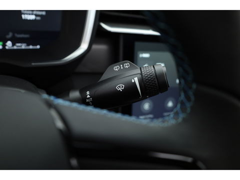 Lynk & Co 01 1.5 | Pano | 360cam | Zwarte hemel | Adapt. Cruise | Keyless | Infinity audio