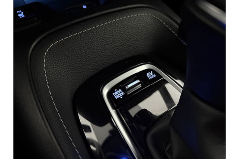 Toyota Corolla 1.8 Hybrid Business Plus 148PK Camera Clima Cruise LED Virtual Navigatie 17"LMV