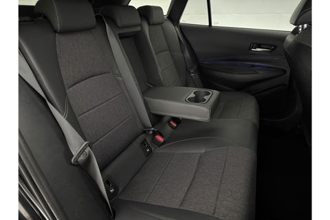 Toyota Corolla 1.8 Hybrid Business Plus 148PK Camera Clima Cruise LED Virtual Navigatie 17"LMV