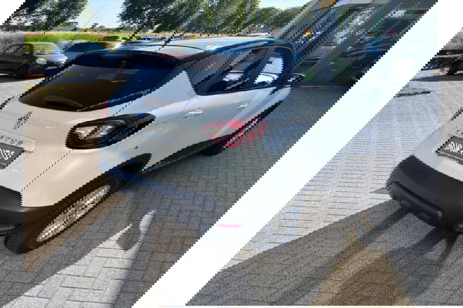 Renault Captur 0.9 TCE INTENS 90PK AIRCO NAVI PDC LMV