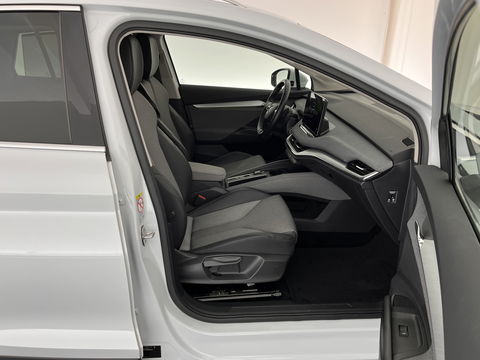 Škoda Enyaq iV 80 (INCL.BTW) *DIGI-COCKPIT | FULL-LED | 1/2LEATHER | BLINDSPOT | CAMERA | NAVI-FULLMAP | DAB+ | KEYLESS | 19''ALU*