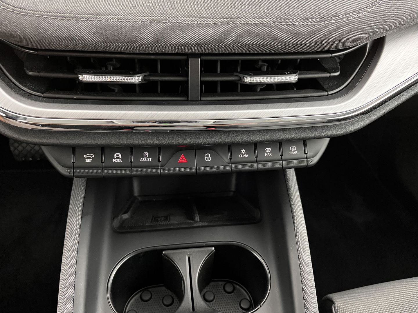 Škoda Enyaq iV 80 (INCL.BTW) *DIGI-COCKPIT | FULL-LED | 1/2LEATHER | BLINDSPOT | CAMERA | NAVI-FULLMAP | DAB+ | KEYLESS | 19''ALU*