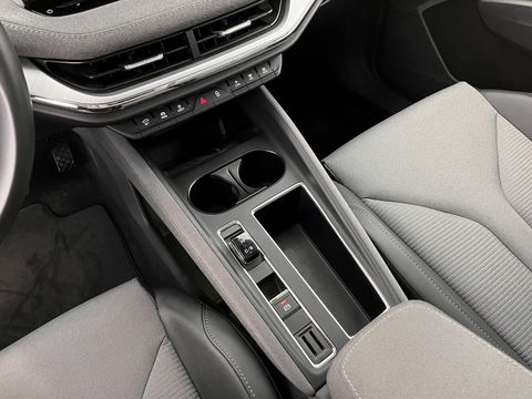 Škoda Enyaq iV 80 (INCL.BTW) *DIGI-COCKPIT | FULL-LED | 1/2LEATHER | BLINDSPOT | CAMERA | NAVI-FULLMAP | DAB+ | KEYLESS | 19''ALU*