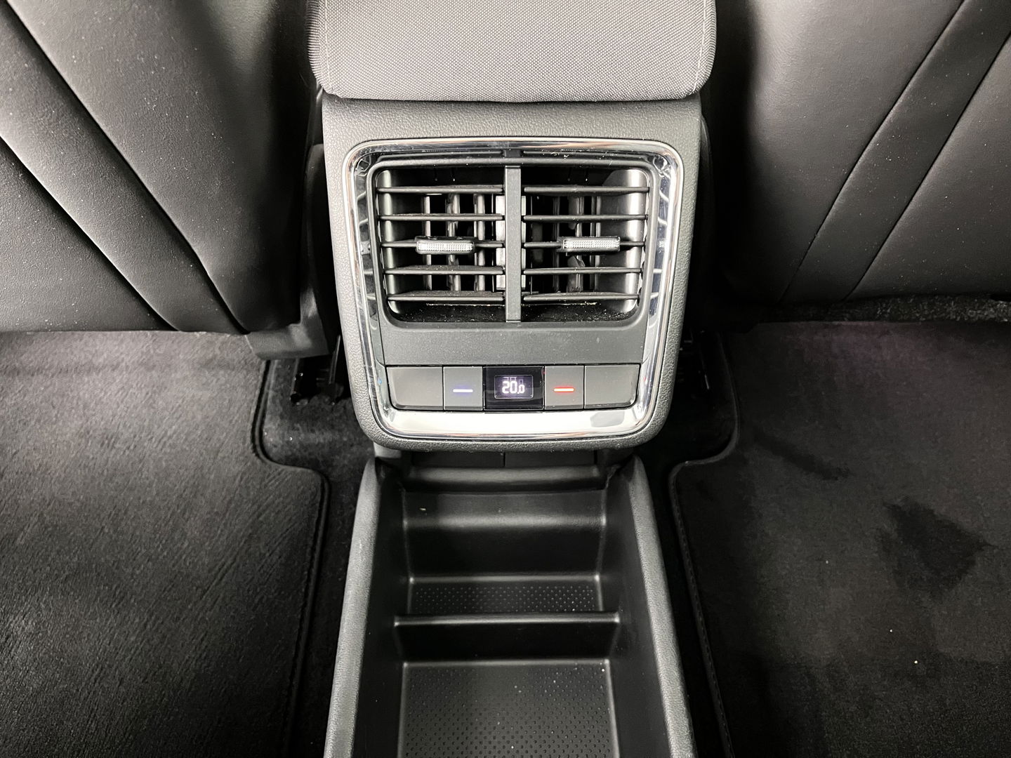 Škoda Enyaq iV 80 (INCL.BTW) *DIGI-COCKPIT | FULL-LED | 1/2LEATHER | BLINDSPOT | CAMERA | NAVI-FULLMAP | DAB+ | KEYLESS | 19''ALU*