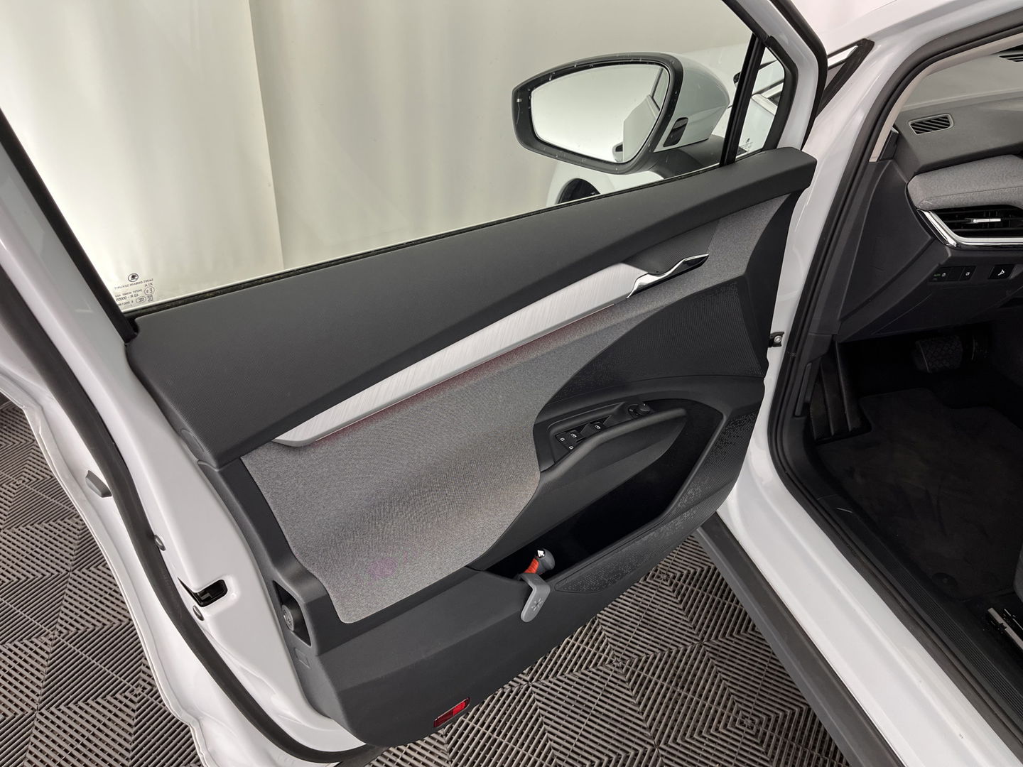 Škoda Enyaq iV 80 (INCL.BTW) *DIGI-COCKPIT | FULL-LED | 1/2LEATHER | BLINDSPOT | CAMERA | NAVI-FULLMAP | DAB+ | KEYLESS | 19''ALU*