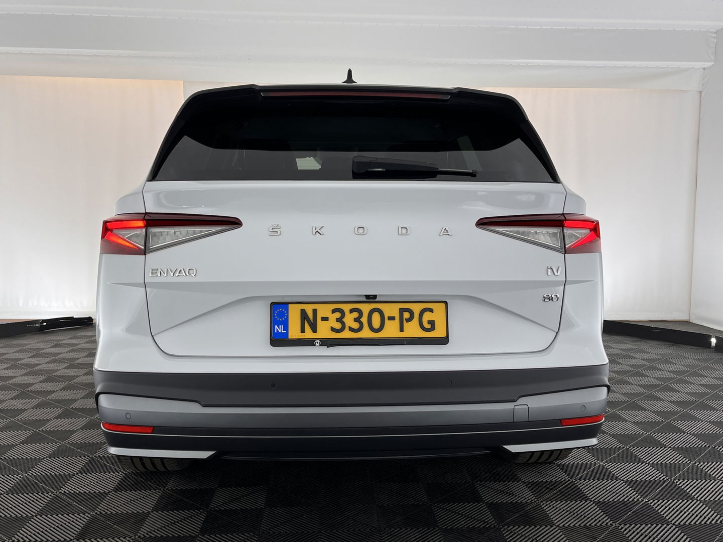 Škoda Enyaq iV 80 (INCL.BTW) *DIGI-COCKPIT | FULL-LED | 1/2LEATHER | BLINDSPOT | CAMERA | NAVI-FULLMAP | DAB+ | KEYLESS | 19''ALU*