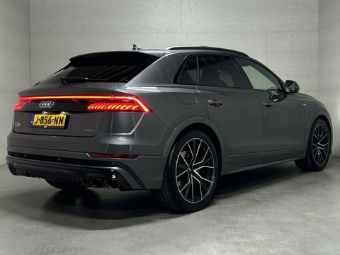 Audi Q8 55 TFSI Quattro S-Line Black Edition RS-Seats Pano