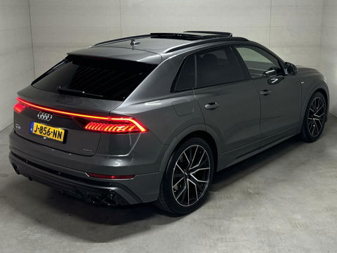 Audi Q8 55 TFSI Quattro S-Line Black Edition RS-Seats Pano