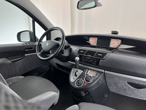 Peugeot 807 2.0 HDiF ST [ 7-Pers. ] Aut. *NAVI-FULLMAP | XENON | VELOURS-COMFORT-SEATS | HEATED-SEATS | ECC | PDC | CRUISE | TOWBAR | 16''ALU*