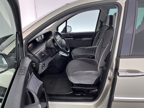 Peugeot 807 2.0 HDiF ST [ 7-Pers. ] Aut. *NAVI-FULLMAP | XENON | VELOURS-COMFORT-SEATS | HEATED-SEATS | ECC | PDC | CRUISE | TOWBAR | 16''ALU*