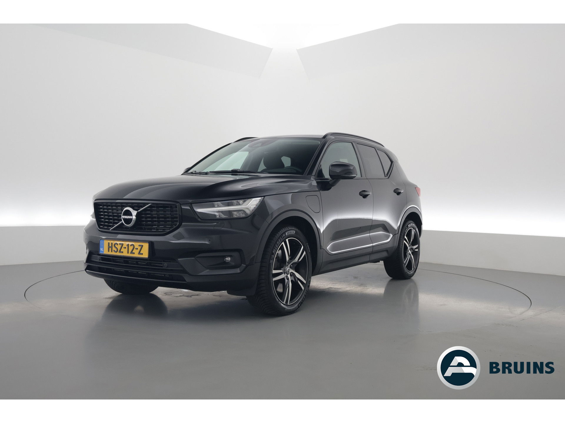Volvo XC40 T5 Recharge R-Design | Pilot Assist | ACC | Elek. stoel + geheugen | Camera | Stoel + stuur verw. |