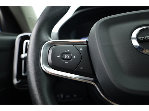 Volvo XC40 T5 Recharge R-Design | Pilot Assist | ACC | Elek. stoel + geheugen | Camera | Stoel + stuur verw. |