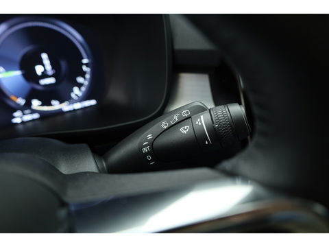 Volvo XC40 T5 Recharge R-Design | Pilot Assist | ACC | Elek. stoel + geheugen | Camera | Stoel + stuur verw. |