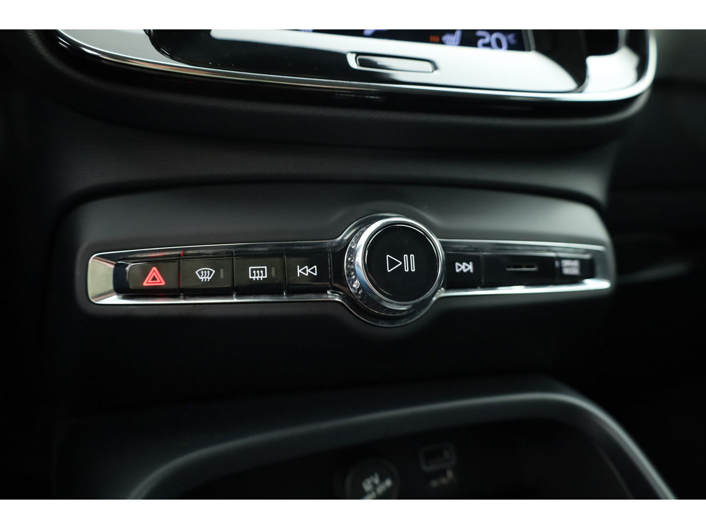 Volvo XC40 T5 Recharge R-Design | Pilot Assist | ACC | Elek. stoel + geheugen | Camera | Stoel + stuur verw. |