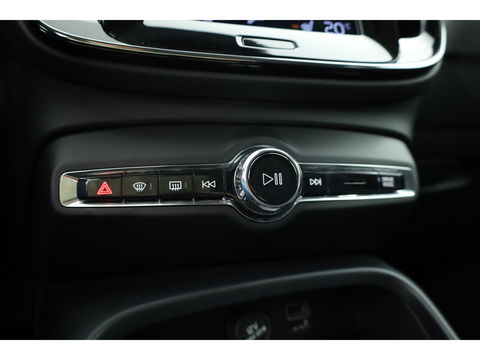Volvo XC40 T5 Recharge R-Design | Pilot Assist | ACC | Elek. stoel + geheugen | Camera | Stoel + stuur verw. |
