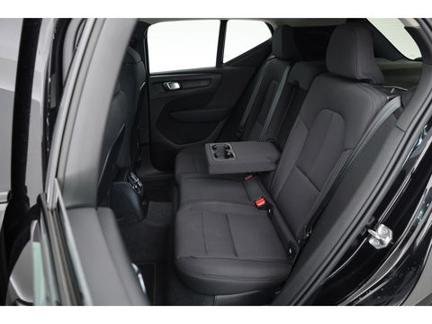 Volvo XC40 T5 Recharge R-Design | Pilot Assist | ACC | Elek. stoel + geheugen | Camera | Stoel + stuur verw. |