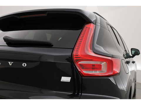 Volvo XC40 T5 Recharge R-Design | Pilot Assist | ACC | Elek. stoel + geheugen | Camera | Stoel + stuur verw. |