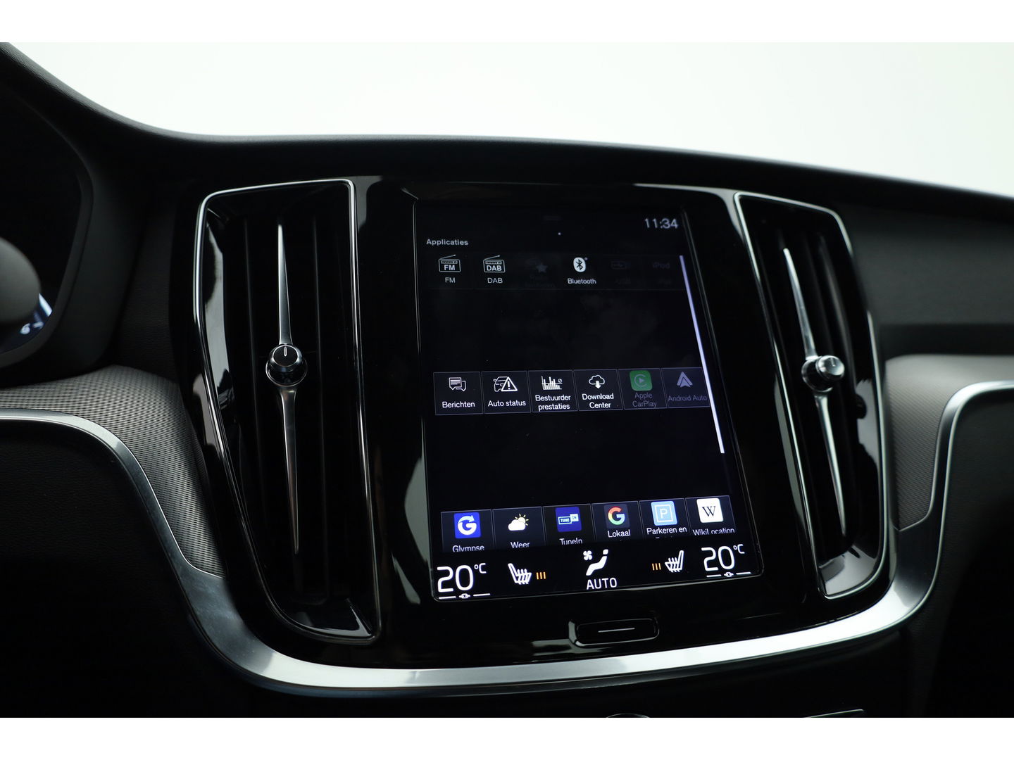 Volvo S60 2.0 T4 R-Design | Pilot Assist | ACC | Trekhaak | Camera | Blis | 19'' |