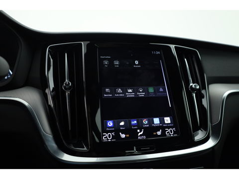 Volvo S60 2.0 T4 R-Design | Pilot Assist | ACC | Trekhaak | Camera | Blis | 19'' |