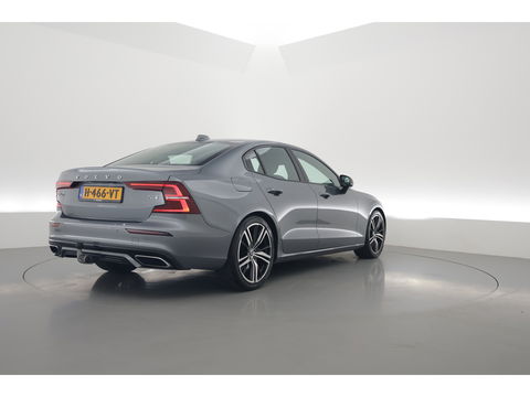 Volvo S60 2.0 T4 R-Design | Pilot Assist | ACC | Trekhaak | Camera | Blis | 19'' |