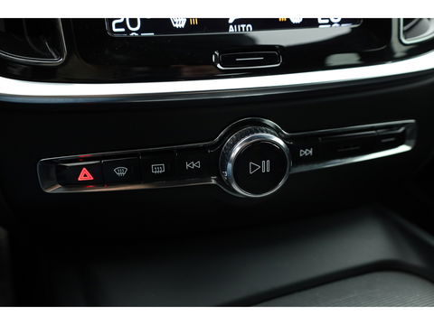 Volvo S60 2.0 T4 R-Design | Pilot Assist | ACC | Trekhaak | Camera | Blis | 19'' |
