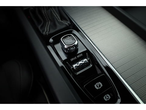 Volvo S60 2.0 T4 R-Design | Pilot Assist | ACC | Trekhaak | Camera | Blis | 19'' |