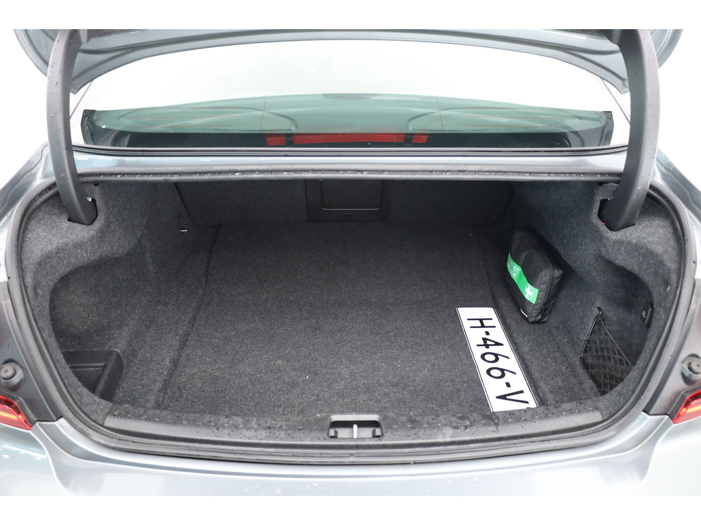 Volvo S60 2.0 T4 R-Design | Pilot Assist | ACC | Trekhaak | Camera | Blis | 19'' |