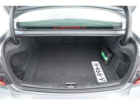 Volvo S60 2.0 T4 R-Design | Pilot Assist | ACC | Trekhaak | Camera | Blis | 19'' |
