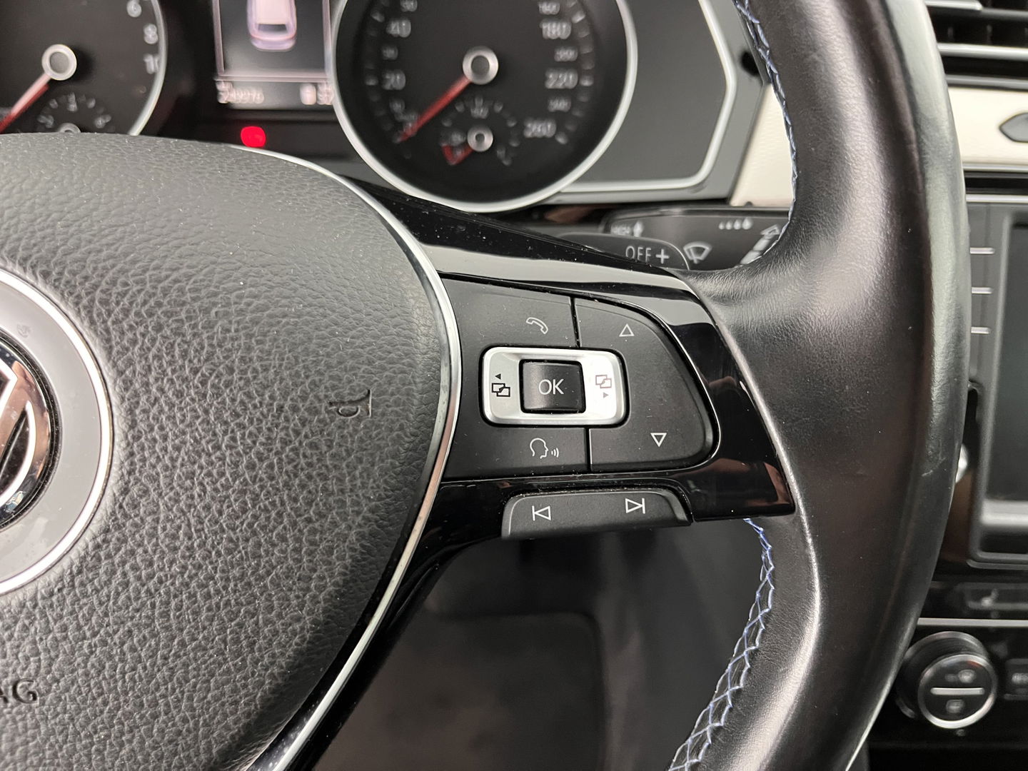 Volkswagen Passat Variant 1.4 TSI GTE Highline Aut. *PANO | 1/2LEATHER | FULL-LED | NAVI-FULLMAP | SPORT-SEATS | CARPLAY | CAMERA | DAB+ | ECC | PDC | 17''ALU | TOWBAR*