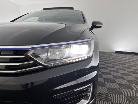 Volkswagen Passat Variant 1.4 TSI GTE Highline Aut. *PANO | 1/2LEATHER | FULL-LED | NAVI-FULLMAP | SPORT-SEATS | CARPLAY | CAMERA | DAB+ | ECC | PDC | 17''ALU | TOWBAR*
