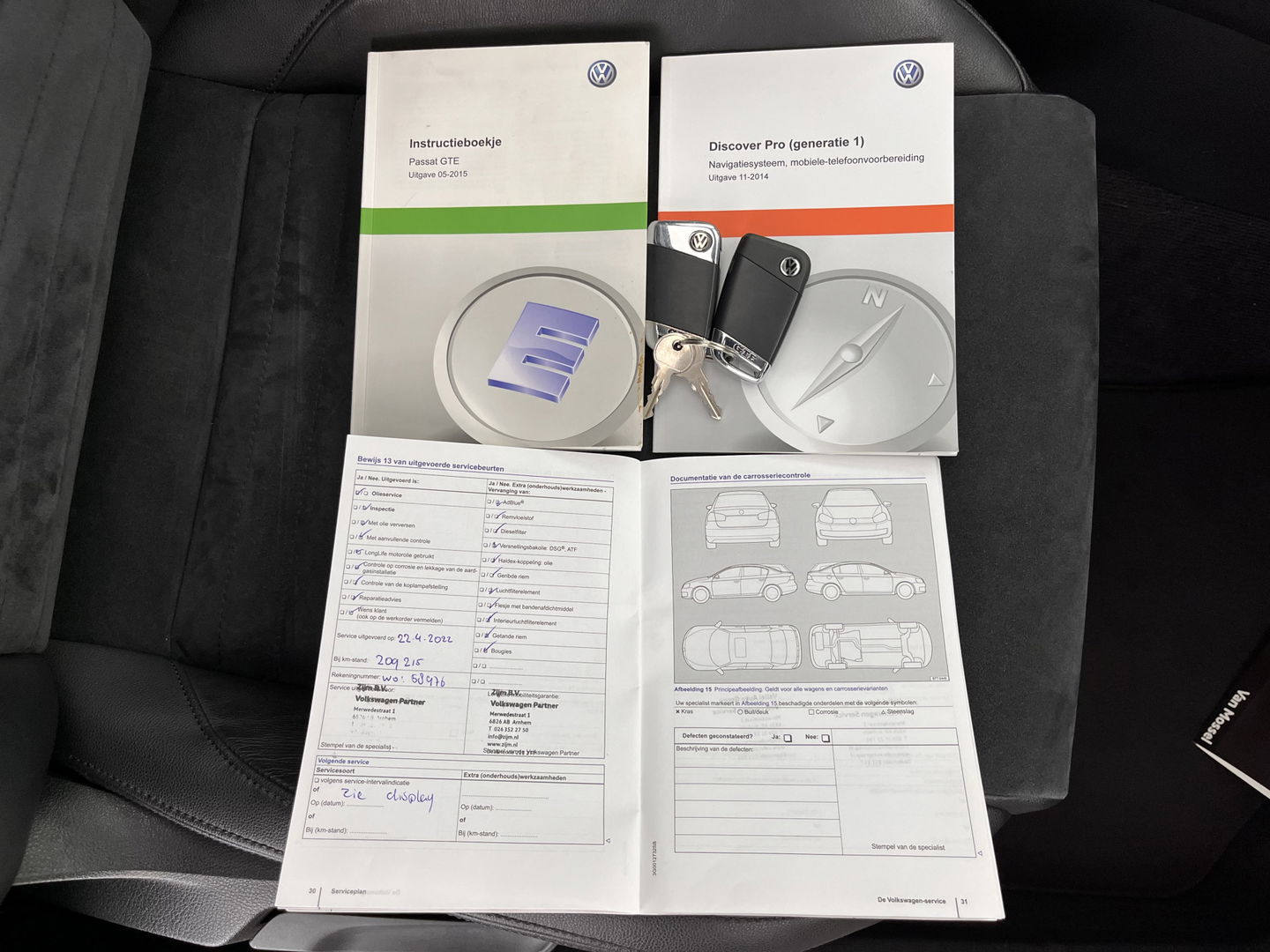 Volkswagen Passat Variant 1.4 TSI GTE Highline Aut. *PANO | 1/2LEATHER | FULL-LED | NAVI-FULLMAP | SPORT-SEATS | CARPLAY | CAMERA | DAB+ | ECC | PDC | 17''ALU | TOWBAR*