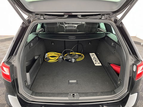 Volkswagen Passat Variant 1.4 TSI GTE Highline Aut. *PANO | 1/2LEATHER | FULL-LED | NAVI-FULLMAP | SPORT-SEATS | CARPLAY | CAMERA | DAB+ | ECC | PDC | 17''ALU | TOWBAR*