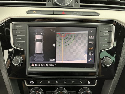 Volkswagen Passat Variant 1.4 TSI GTE Highline Aut. *PANO | 1/2LEATHER | FULL-LED | NAVI-FULLMAP | SPORT-SEATS | CARPLAY | CAMERA | DAB+ | ECC | PDC | 17''ALU | TOWBAR*