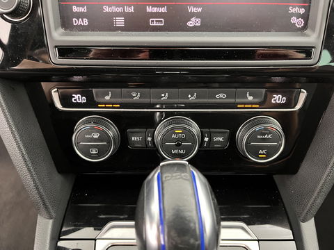 Volkswagen Passat Variant 1.4 TSI GTE Highline Aut. *PANO | 1/2LEATHER | FULL-LED | NAVI-FULLMAP | SPORT-SEATS | CARPLAY | CAMERA | DAB+ | ECC | PDC | 17''ALU | TOWBAR*