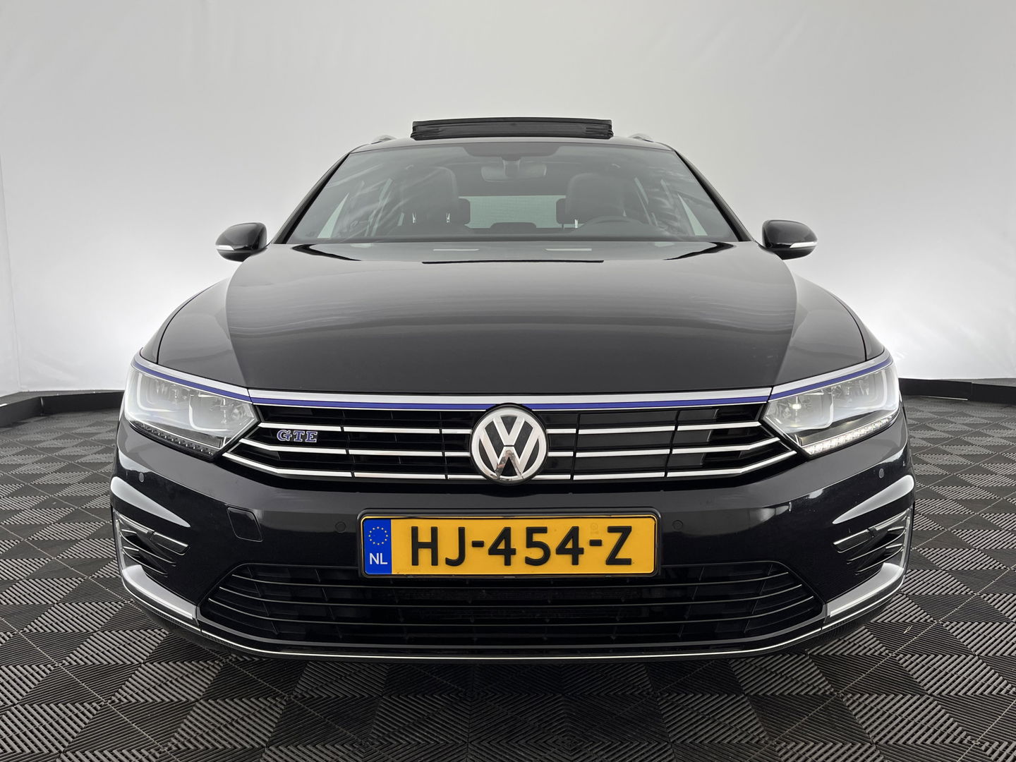 Volkswagen Passat Variant 1.4 TSI GTE Highline Aut. *PANO | 1/2LEATHER | FULL-LED | NAVI-FULLMAP | SPORT-SEATS | CARPLAY | CAMERA | DAB+ | ECC | PDC | 17''ALU | TOWBAR*