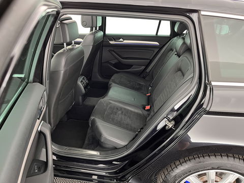 Volkswagen Passat Variant 1.4 TSI GTE Highline Aut. *PANO | 1/2LEATHER | FULL-LED | NAVI-FULLMAP | SPORT-SEATS | CARPLAY | CAMERA | DAB+ | ECC | PDC | 17''ALU | TOWBAR*