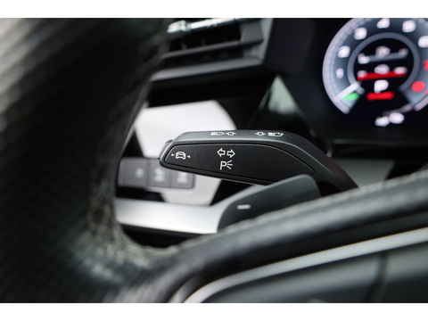 Audi A3 Sportback 45 TFSI e S edition Competition | S Line | Kuipstoelen | B&O | Keyless | Adapt. Cruise | Matrix | 18'' |