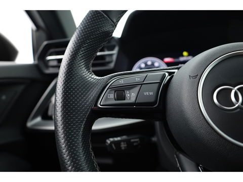 Audi A3 Sportback 45 TFSI e S edition Competition | S Line | Kuipstoelen | B&O | Keyless | Adapt. Cruise | Matrix | 18'' |