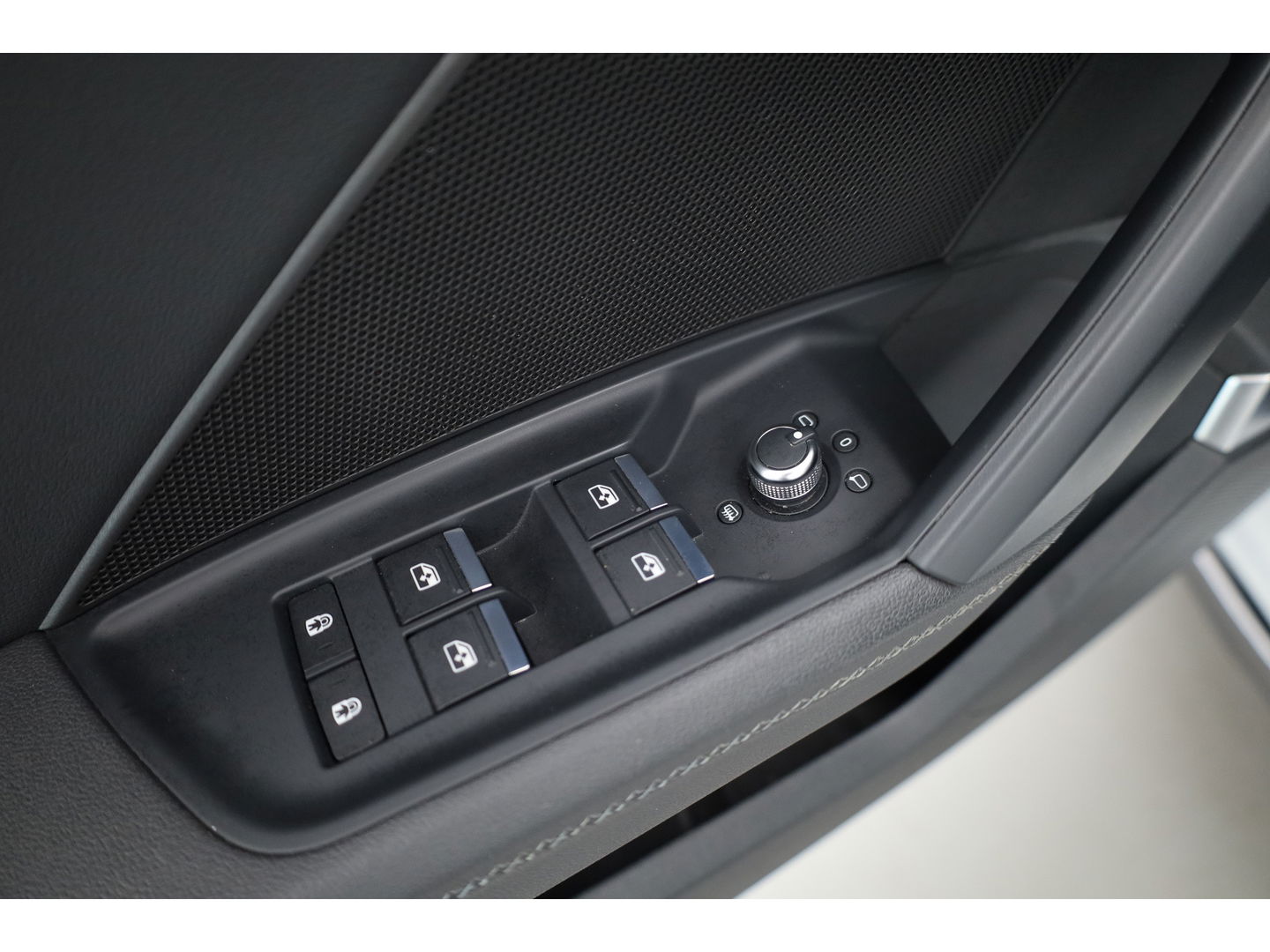 Audi A3 Sportback 45 TFSI e S edition Competition | S Line | Kuipstoelen | B&O | Keyless | Adapt. Cruise | Matrix | 18'' |