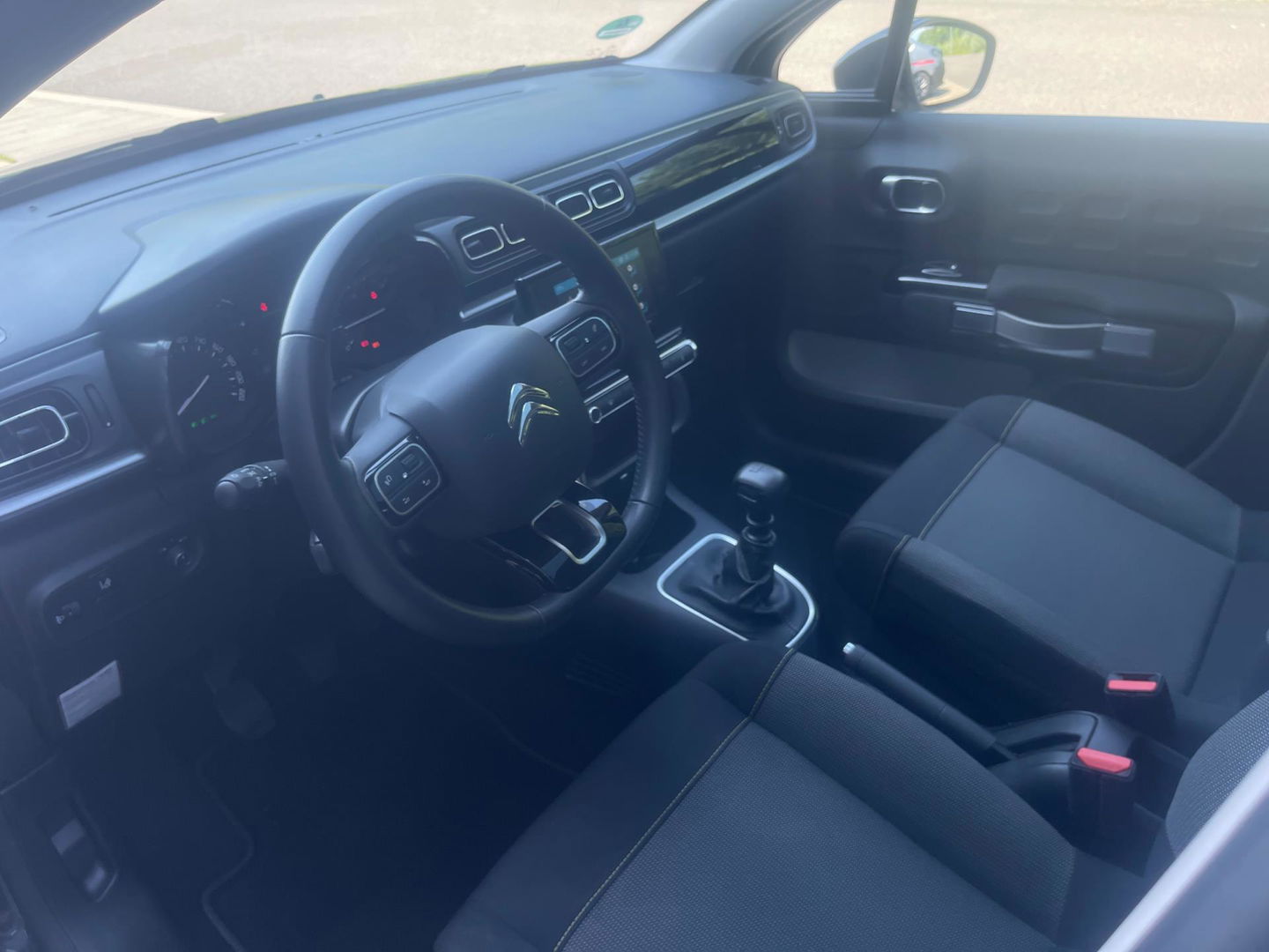 Citroën C3 1.2 PureTech Airco/Ecc Panoramadak Navigatie 17''LM Velgen
